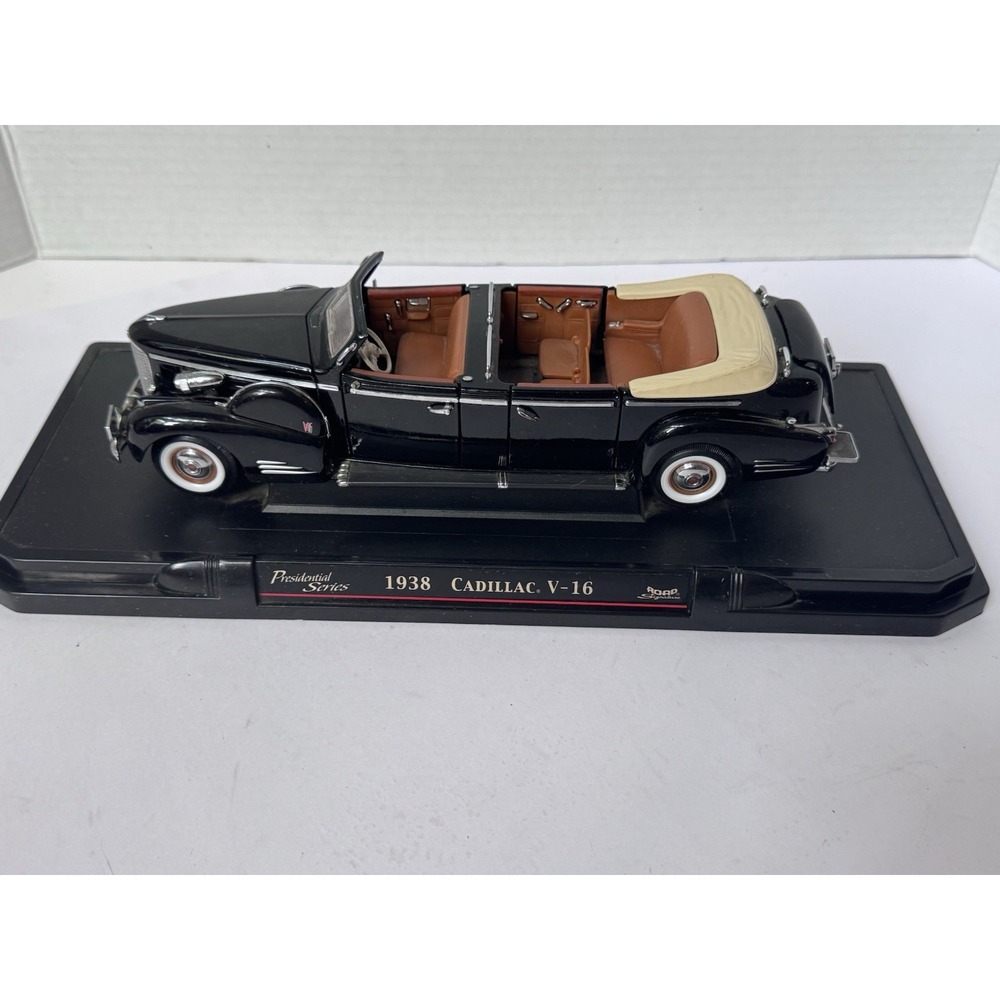 Diecast Signature PRESIDENTIAL SERIES 1938 CADILLAC V-16 LIMO 1:24 Roosevelt‎